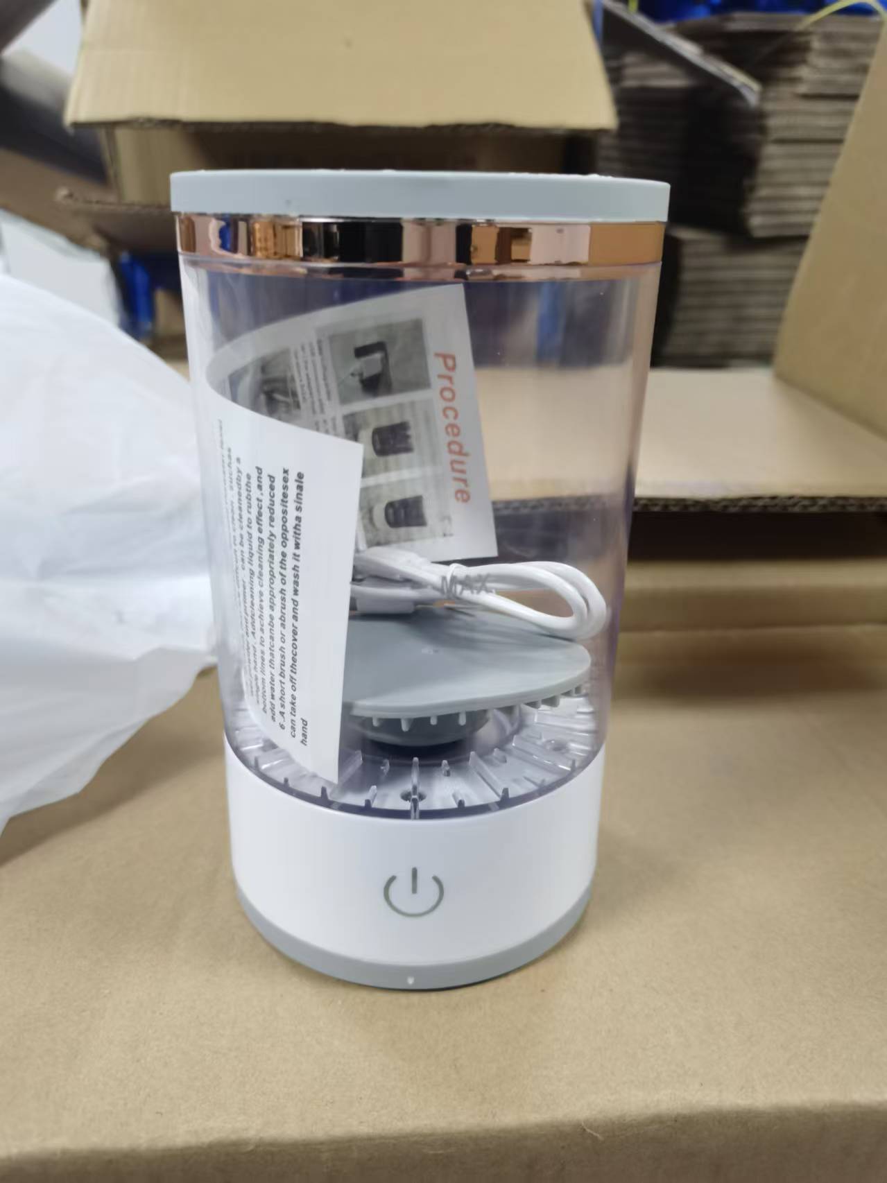 Makeup brush cleaner